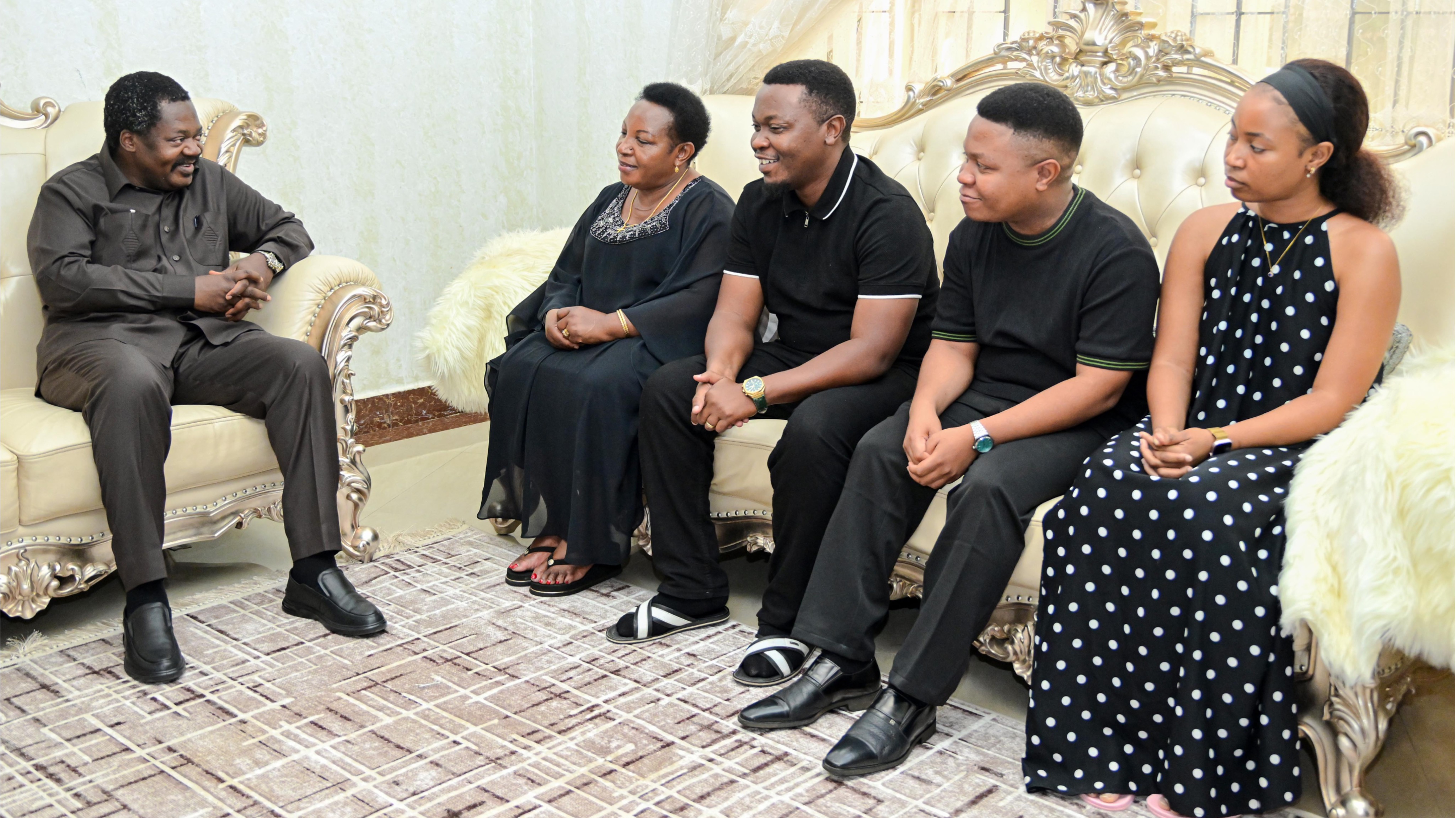 Makamu wa Rais aitembelea familia ya Lukuvi kutoa pole