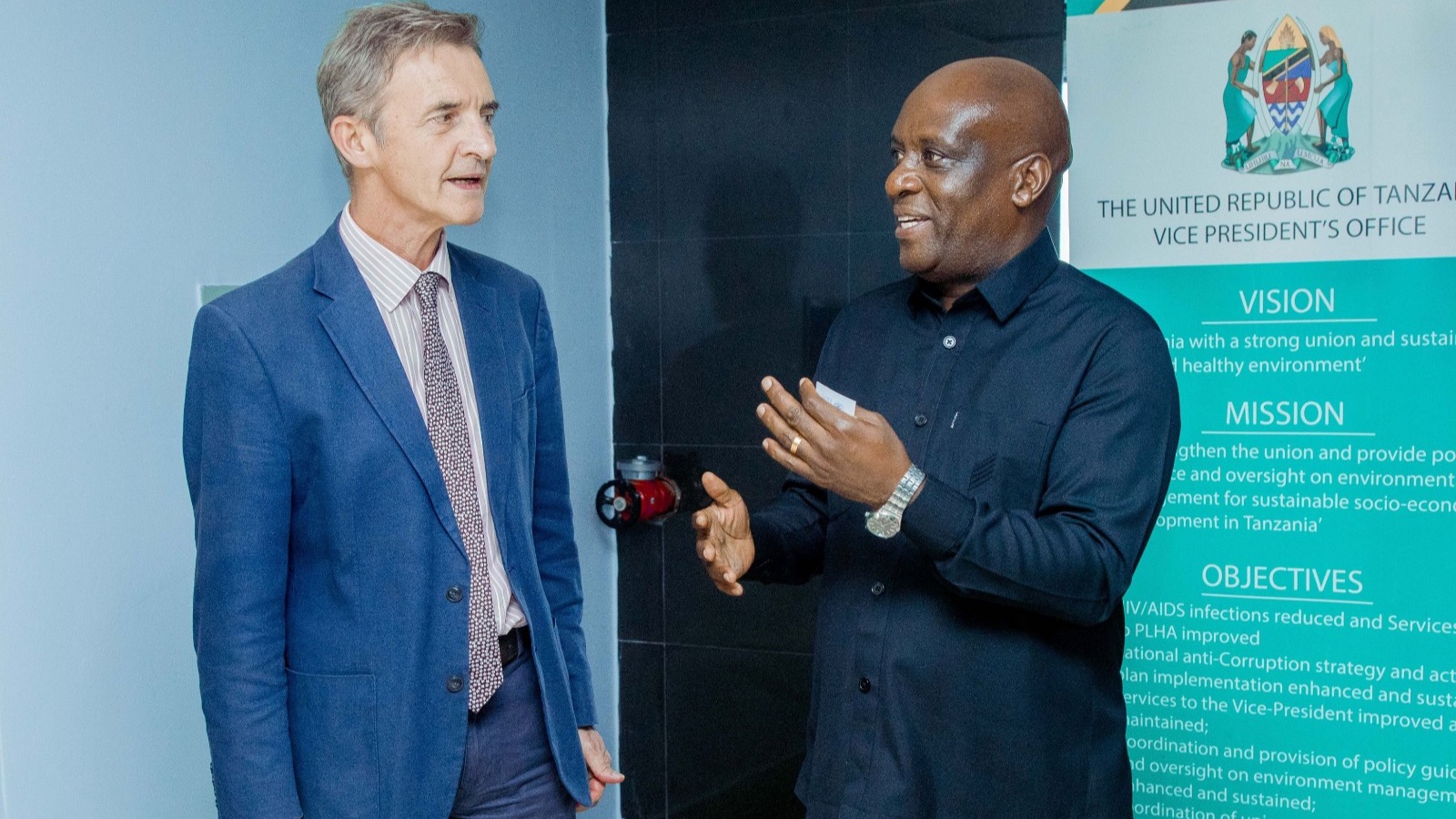 Balozi Luvanda afanya mazungumzo na UNOPS