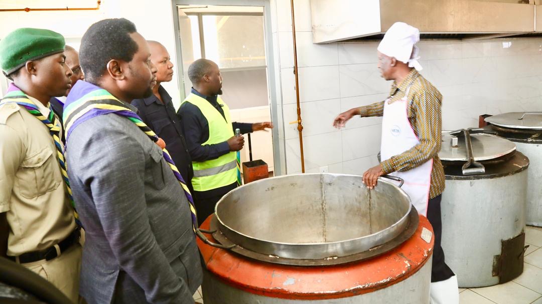 Dkt. Dugange akagua matumizi ya nishati safi VETA Kagera