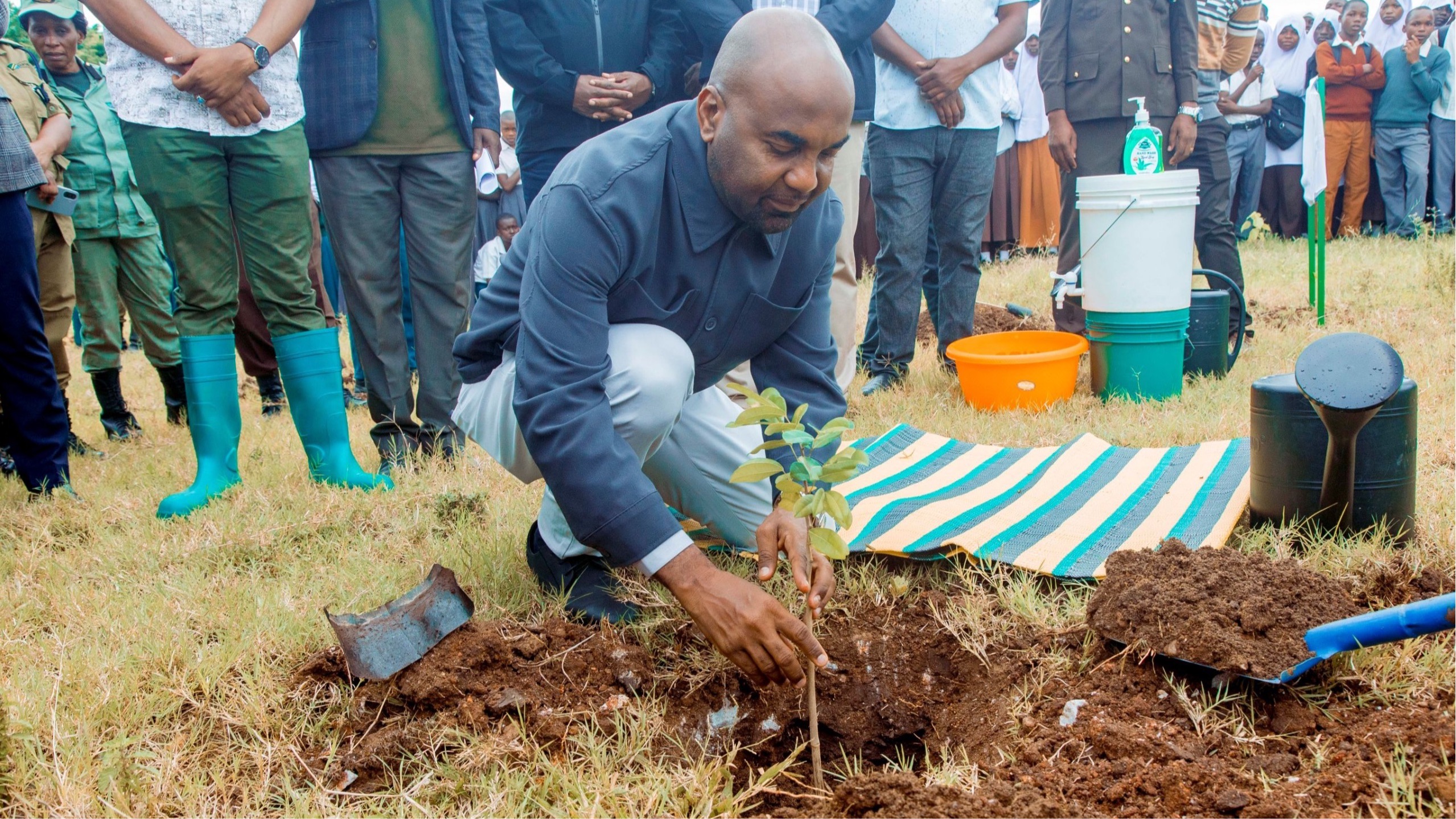 Waziri Masauni ahimiza umuhimu wa kupanda miti